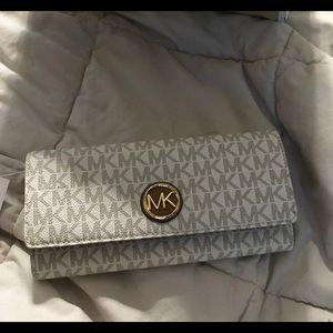Michael Kors Fulton Wallet
